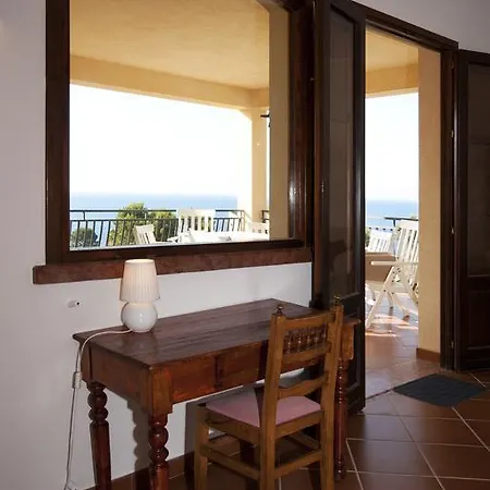 Del Sole Vila *